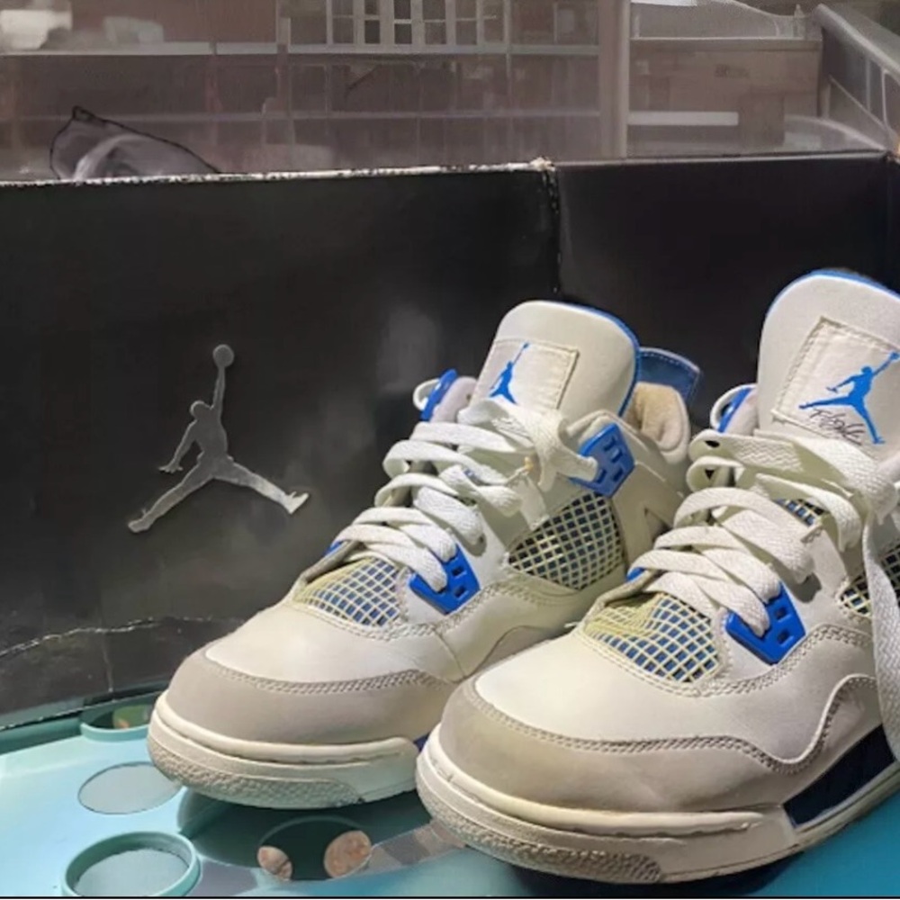 Military Blue Jordan Retro 4’s (GS) 6y